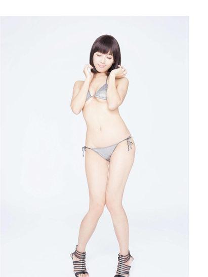 Gợi ý 200+ cách tạo dáng bikini